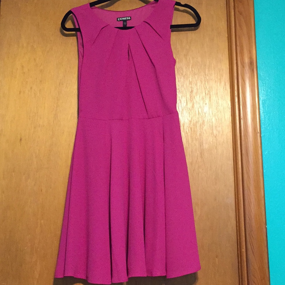 Like New, only worn once! Comfy dress from Express